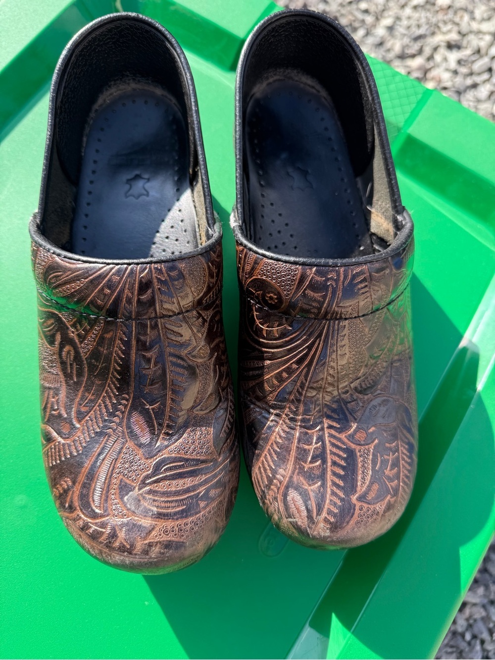 Dansko Brown Embossed Leather Clogs women size 39 Shoes